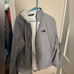 North Face Men’s Rain Jacket Large-Silver